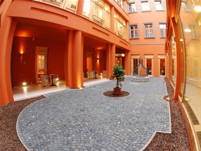 Ea Embassy Prague Hotel Exterior photo